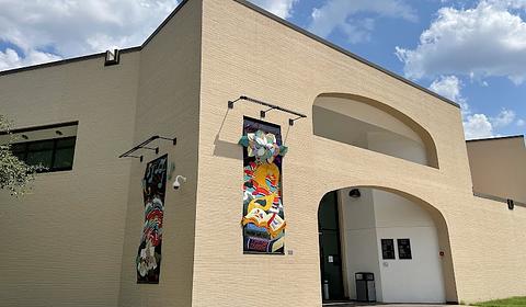 Flores Neighborhood Library main photo