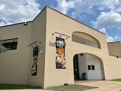 Flores Neighborhood Library main photo