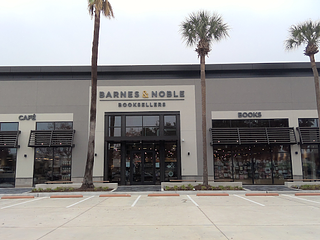 Barnes & Noble main photo