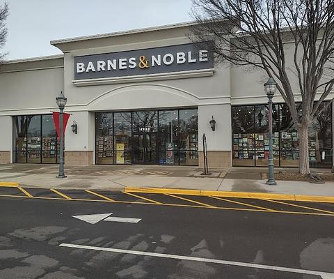 Barnes & Noble main photo
