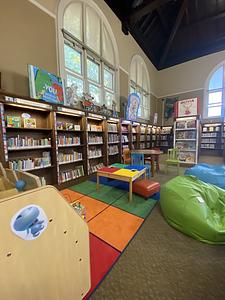 Tottenville Library main photo