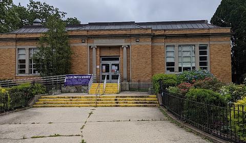Queens Public Library at Richmond Hill main photo