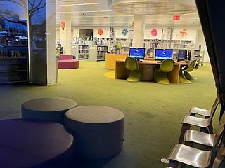 Queens Public Library at Kew Gardens Hills main photo