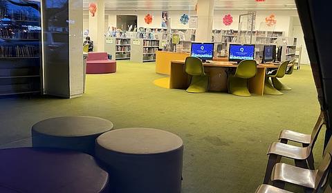 Queens Public Library at Kew Gardens Hills main photo