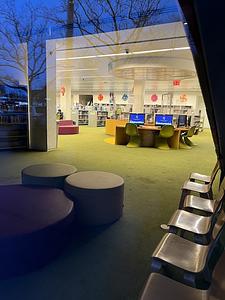 Queens Public Library at Kew Gardens Hills main photo