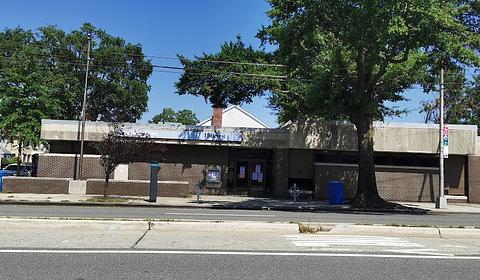 Queens Public Library at Hillcrest main photo