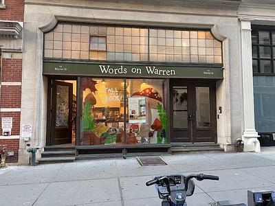 Words on Warren- Children's bookshop main photo