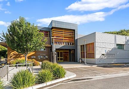 Calabazas Branch Library main photo