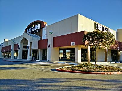 Barnes & Noble main photo