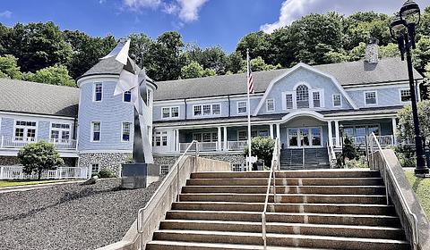 Cold Spring Harbor Library main photo