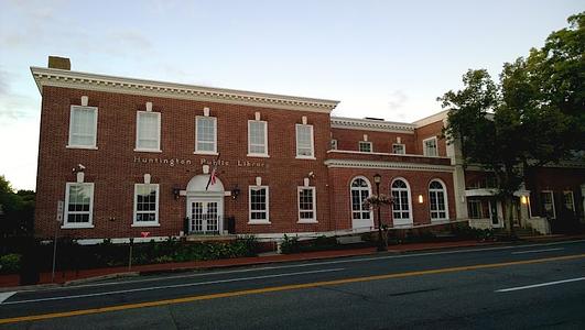 Huntington Public Library main photo