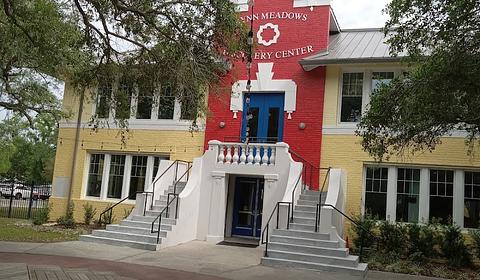 Lynn Meadows Discovery Center main photo