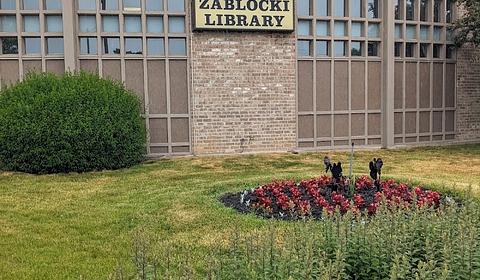 Milwaukee Public Library Zablocki Branch main photo