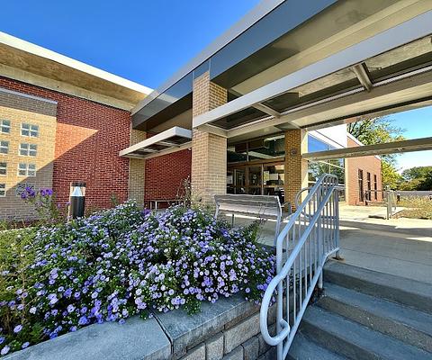 Franklin Avenue Library main photo