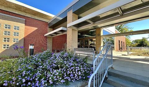 Franklin Avenue Library main photo