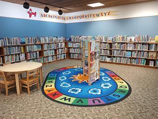 Lake Oswego Public Library main photo