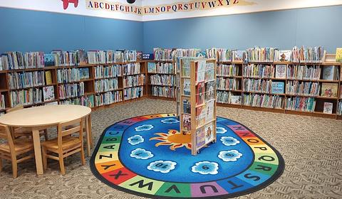 Lake Oswego Public Library main photo